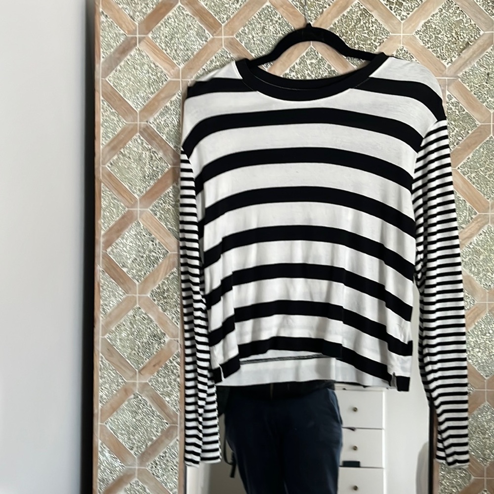 Medium Splendid long sleeve striped shirt
